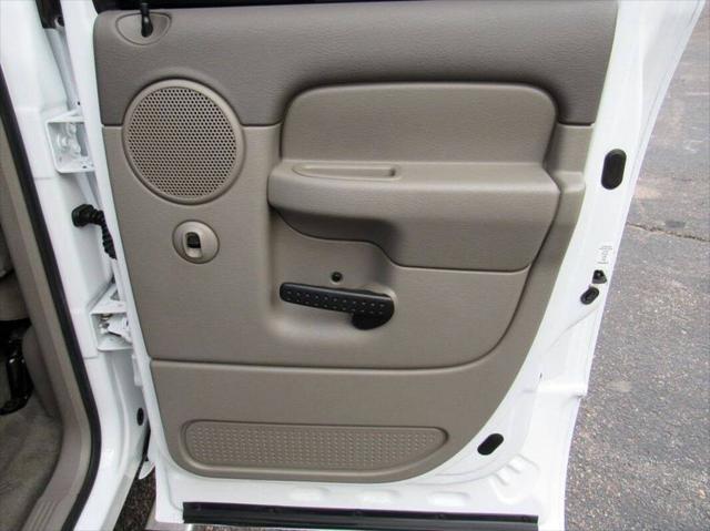 2003 Dodge Ram 2500 SLT Clean, 6 Speed manual, No dealer fees! Clean,