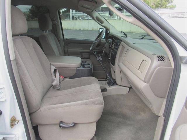 2003 Dodge Ram 2500 SLT Clean, 6 Speed manual, No dealer fees! Clean,