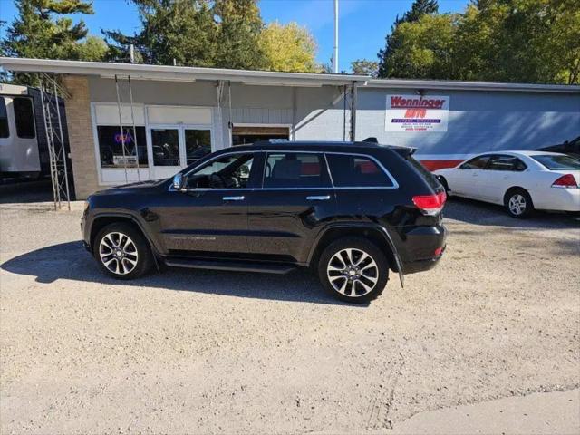 2017 Jeep Grand Cherokee Overland 4x4 for sale in Wautoma, WI