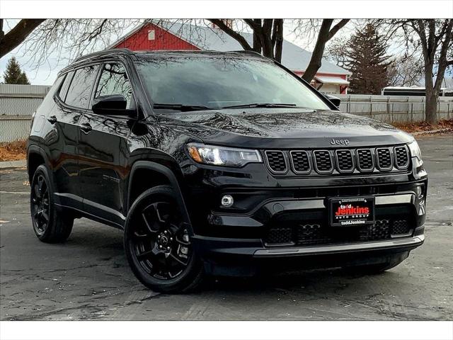 2025 Jeep Compass COMPASS LATITUDE 4X4