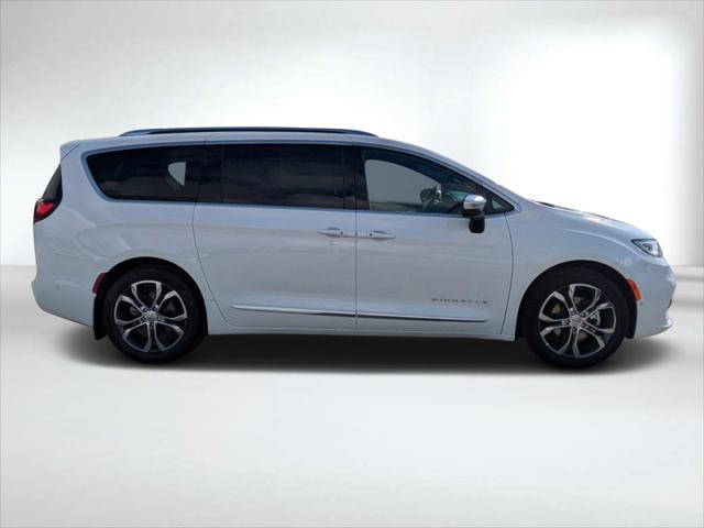 2025 Chrysler Pacifica PACIFICA PINNACLE