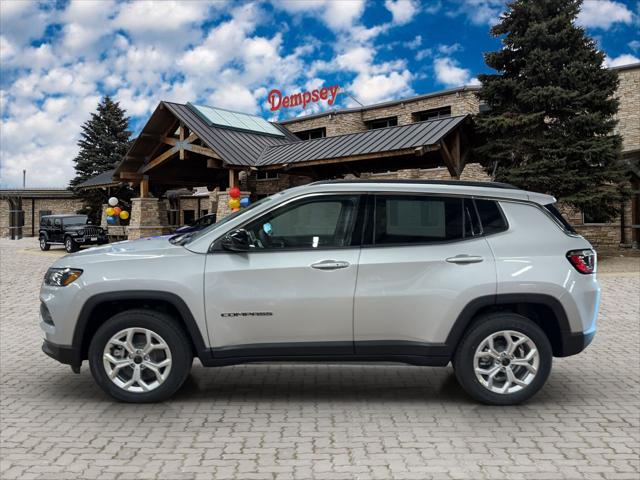 2025 Jeep Compass COMPASS LATITUDE 4X4