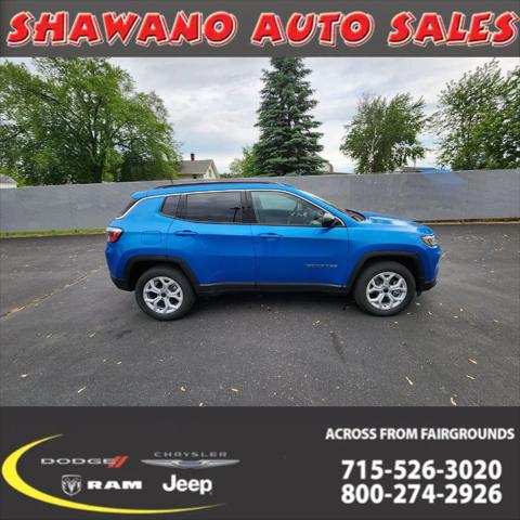 2025 Jeep Compass COMPASS LATITUDE 4X4