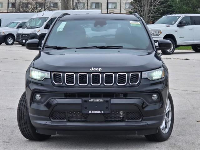 2025 Jeep Compass COMPASS LATITUDE 4X4