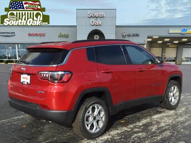 2025 Jeep Compass COMPASS LATITUDE 4X4