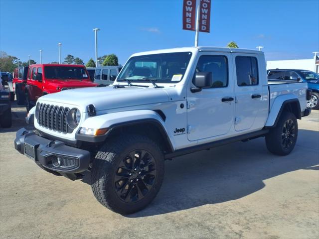 2025 Jeep Gladiator GLADIATOR NIGHTHAWK 4X4