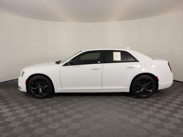 2021 Chrysler 300 Touring