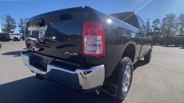 2023 RAM 3500 Tradesman Crew Cab 4x4 64 Box