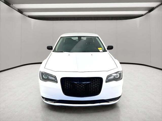 2022 Chrysler 300 Touring