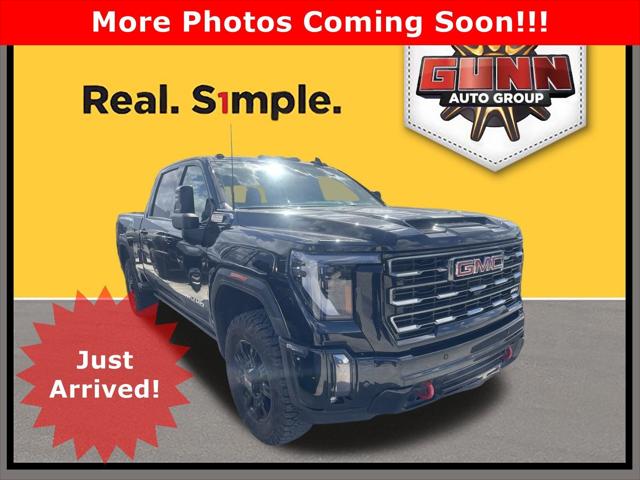 2024 GMC Sierra 2500HD 4WD Crew Cab Standard Bed AT4