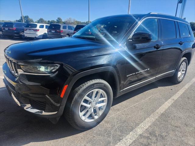 2023 Jeep Grand Cherokee L Laredo 4x2