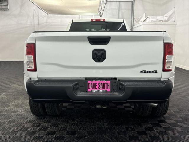 2024 RAM Ram 3500 RAM 3500 TRADESMAN CREW CAB 4X4 8 BOX