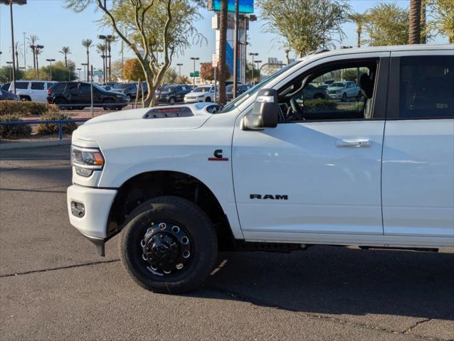 2024 RAM Ram 3500 RAM 3500 LARAMIE CREW CAB 4X4 8 BOX