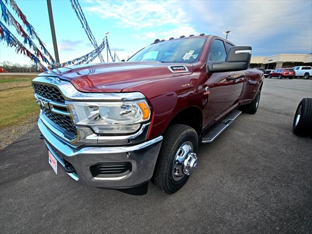 2024 RAM Ram 3500 RAM 3500 TRADESMAN CREW CAB 4X4 8 BOX