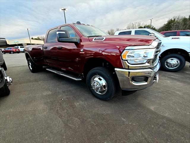 2024 RAM Ram 3500 RAM 3500 TRADESMAN CREW CAB 4X4 8 BOX