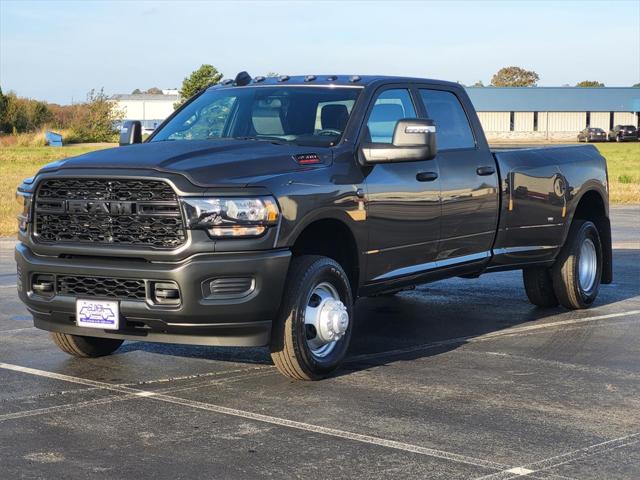 2024 RAM Ram 3500 RAM 3500 TRADESMAN CREW CAB 4X4 8 BOX