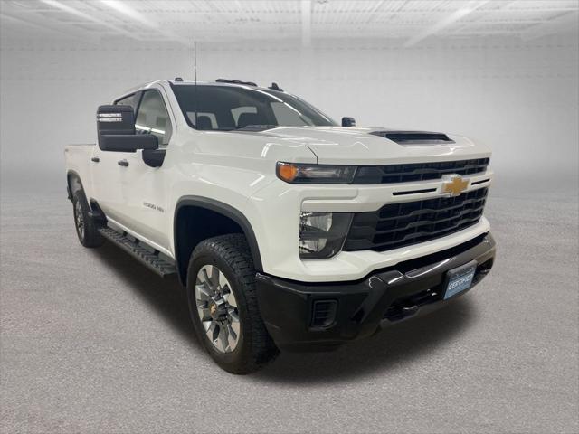 2024 Chevrolet Silverado 2500HD 4WD Crew Cab Standard Bed Custom