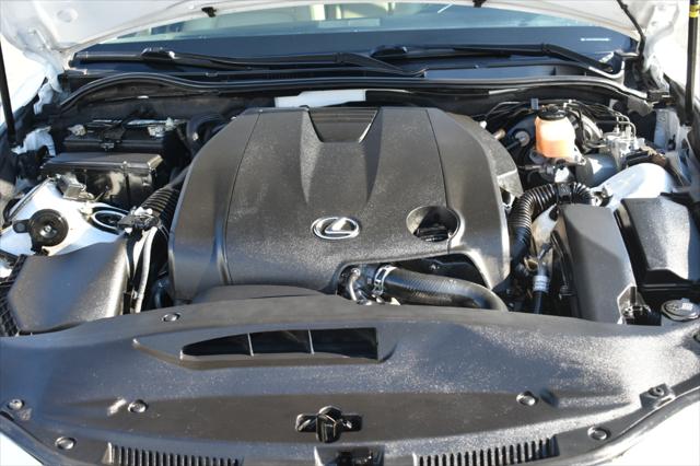 2015 Lexus IS 250 Crafted Line