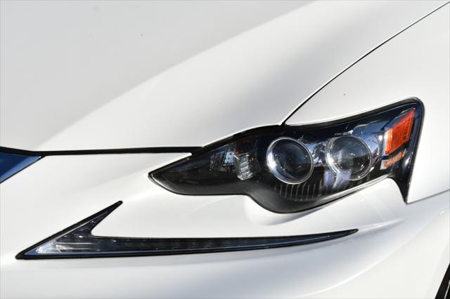 2015 Lexus IS 250 Crafted Line