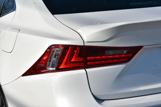 2015 Lexus IS 250 Crafted Line