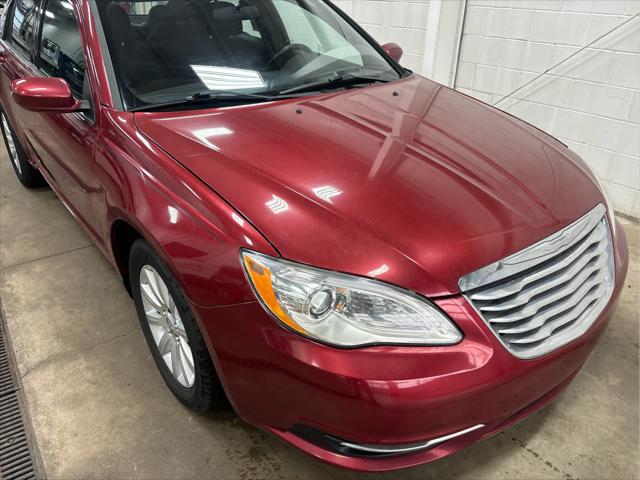 Used 2012 Chrysler 200 For Sale in Wilmington, OH