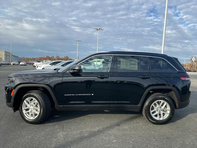 2025 Jeep Grand Cherokee GRAND CHEROKEE LAREDO X 4X4