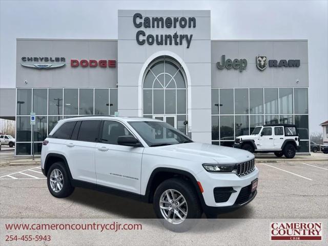 2025 Jeep Grand Cherokee GRAND CHEROKEE LAREDO X 4X4