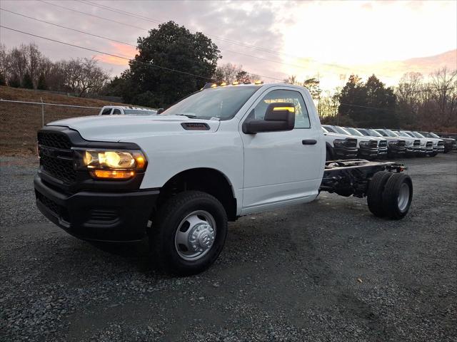 2024 RAM Ram 3500 Chassis Cab RAM 3500 TRADESMAN CHASSIS REGULAR CAB 4X2 84 CA