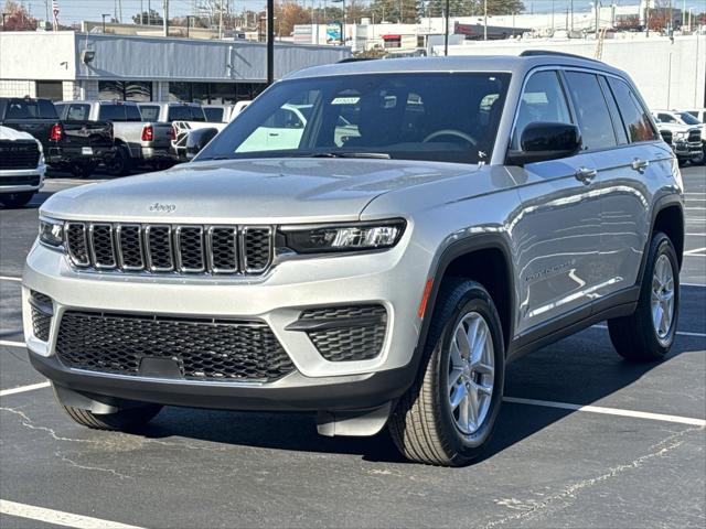 2025 Jeep Grand Cherokee GRAND CHEROKEE LAREDO X 4X4