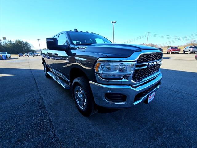 2024 RAM Ram 3500 RAM 3500 TRADESMAN CREW CAB 4X4 64 BOX