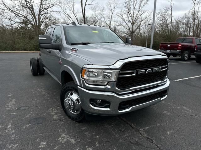 2024 RAM Ram 3500 Chassis Cab RAM 3500 TRADESMAN CREW CAB CHASSIS 4X4 60 CA