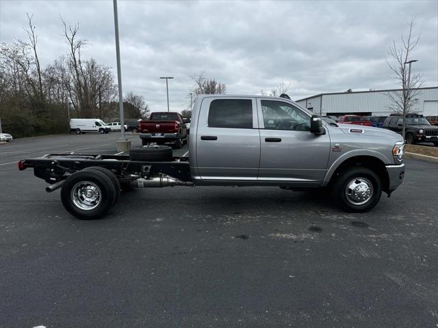 2024 RAM Ram 3500 Chassis Cab RAM 3500 TRADESMAN CREW CAB CHASSIS 4X4 60 CA