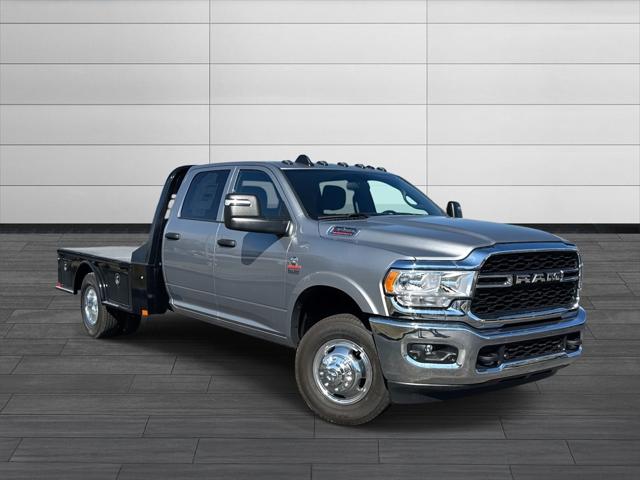 2024 RAM Ram 3500 Chassis Cab RAM 3500 TRADESMAN CREW CAB CHASSIS 4X4 60 CA