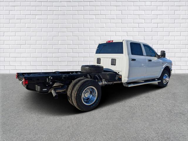 2024 RAM Ram 3500 Chassis Cab RAM 3500 TRADESMAN CREW CAB CHASSIS 4X4 60 CA