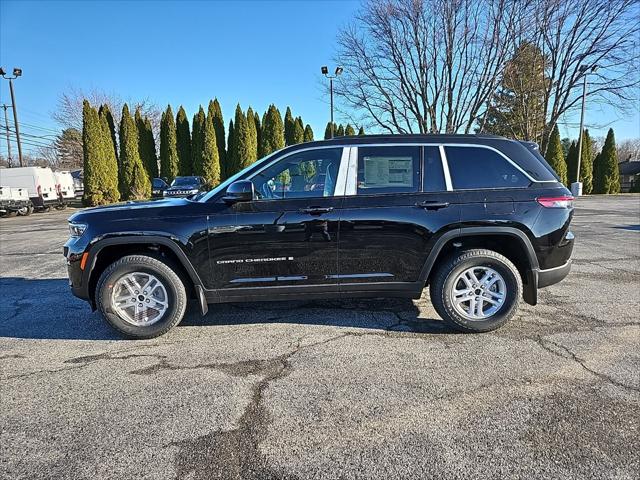 2025 Jeep Grand Cherokee GRAND CHEROKEE LAREDO 4X4