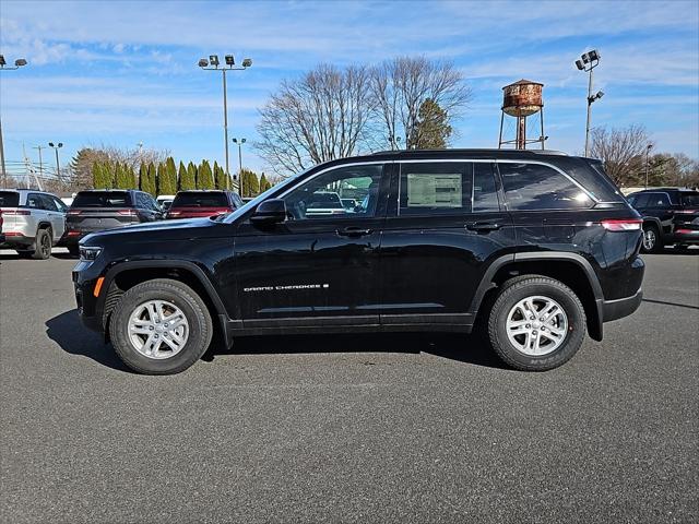 2025 Jeep Grand Cherokee GRAND CHEROKEE LAREDO 4X4