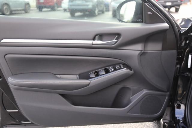 2025 Nissan Altima SL FWD