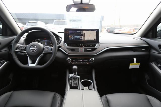 2025 Nissan Altima SL FWD