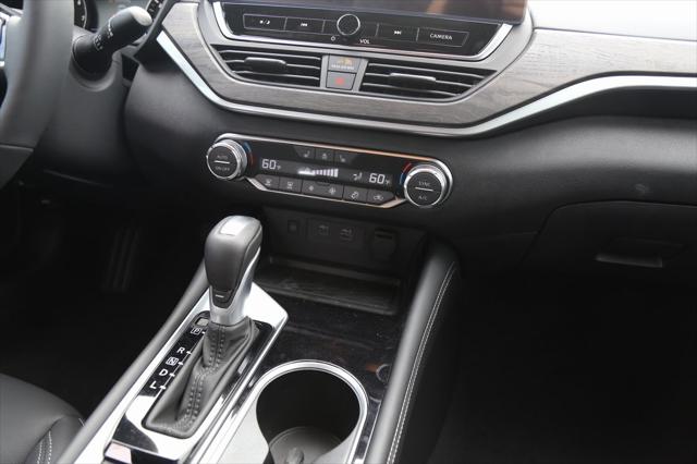 2025 Nissan Altima SL FWD