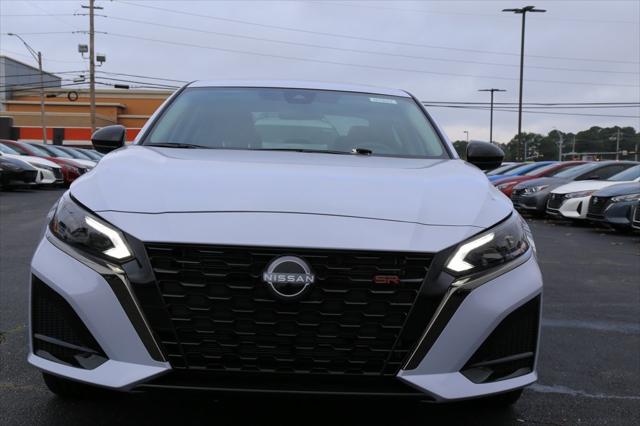 2025 Nissan Altima SR FWD