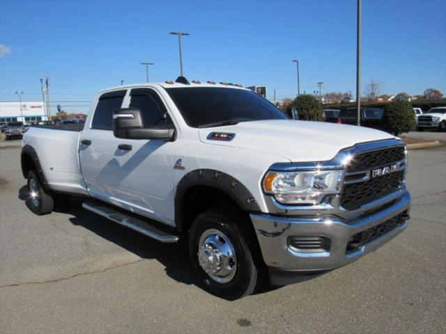 2023 RAM 3500 Tradesman Crew Cab 4x4 8 Box