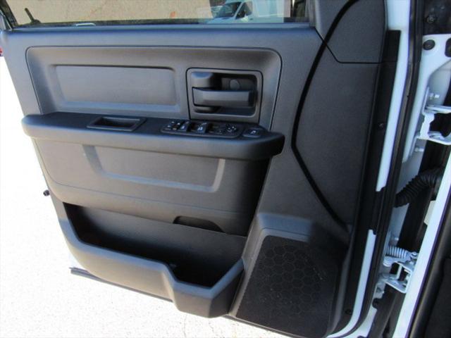 2023 RAM 3500 Tradesman Crew Cab 4x4 8 Box