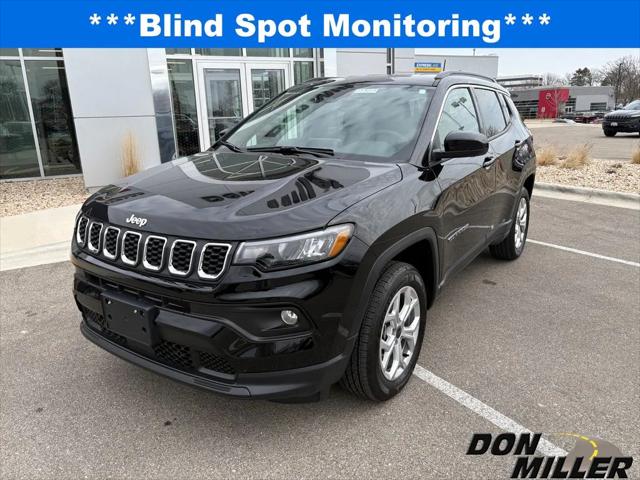 2025 Jeep Compass COMPASS LATITUDE 4X4
