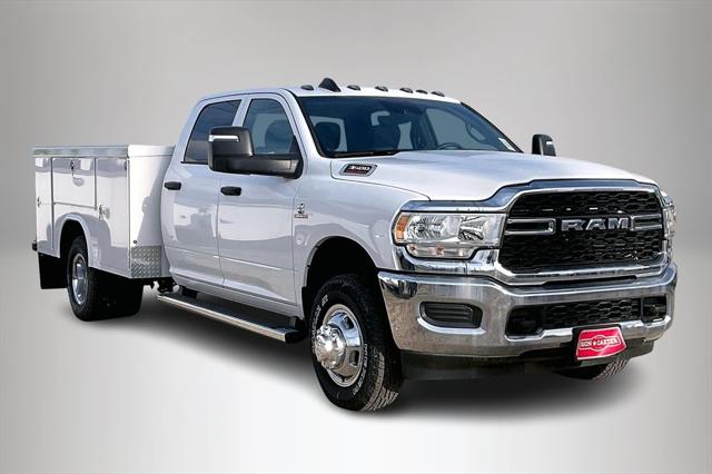2024 RAM Ram 3500 Chassis Cab RAM 3500 TRADESMAN CREW CAB CHASSIS 4X4 60 CA
