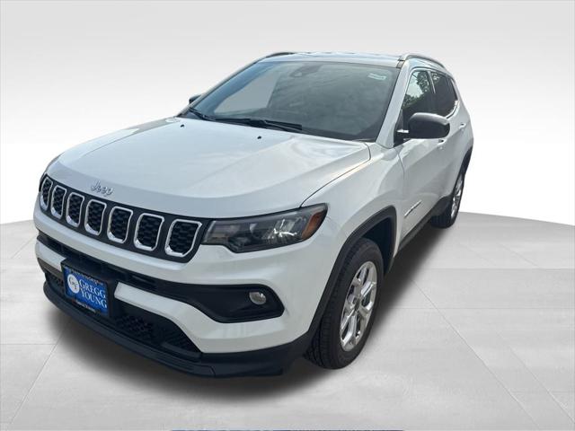 2025 Jeep Compass COMPASS LATITUDE 4X4