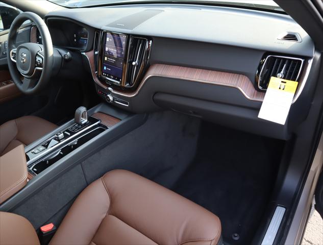 2025 Volvo XC60 Plug-In Hybrid Plus