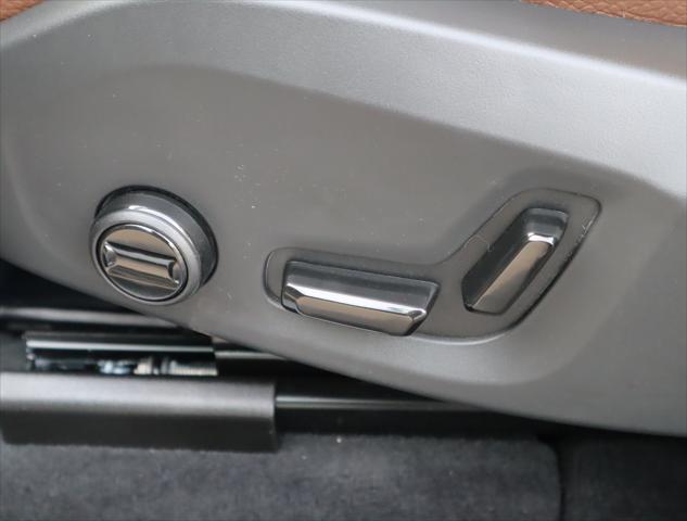 2025 Volvo XC60 Plug-In Hybrid Plus