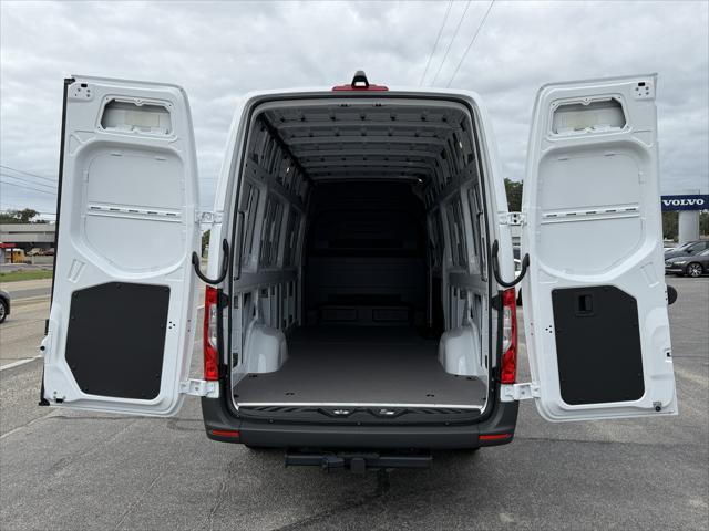 2025 Mercedes-Benz Sprinter 2500 High Roof 4-Cyl Diesel