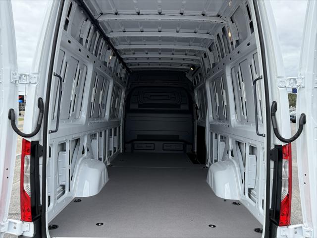2025 Mercedes-Benz Sprinter 2500 High Roof 4-Cyl Diesel