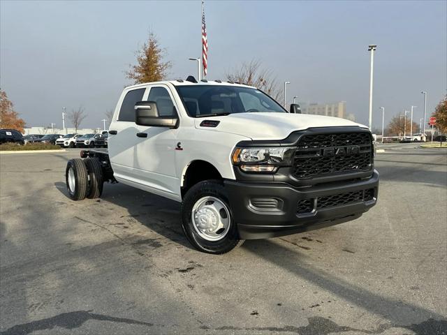 2024 RAM Ram 3500 Chassis Cab RAM 3500 TRADESMAN CREW CAB CHASSIS 4X4 60 CA